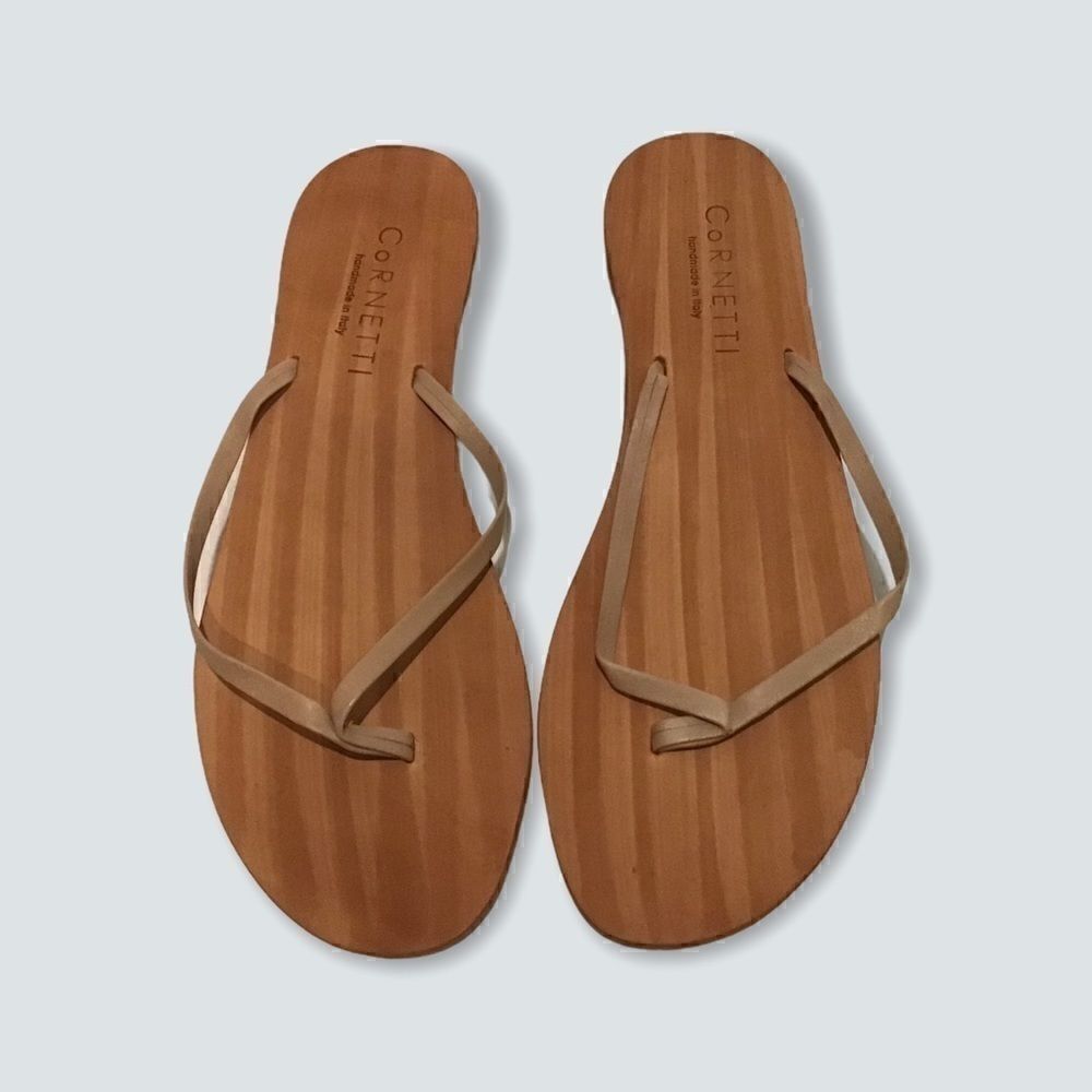 CoRNETTI Sandals NWOT   